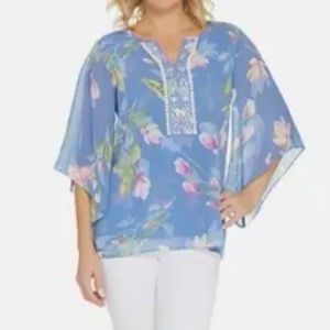 NWOT Belle by Kim Gravel Top Magnolia Floral Print w/Flutter Sleeve & Embroidery